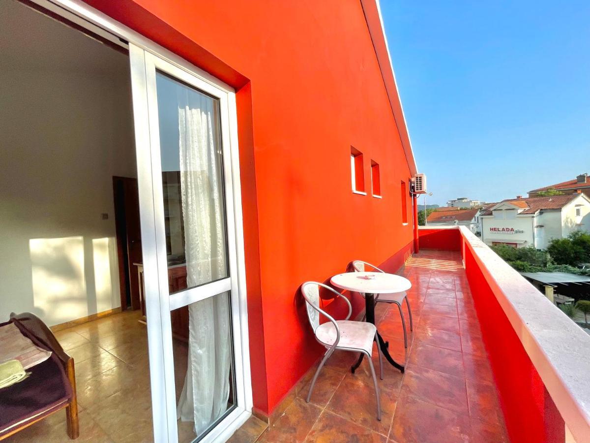 ホテル Vila L ブドヴァ エクステリア 写真