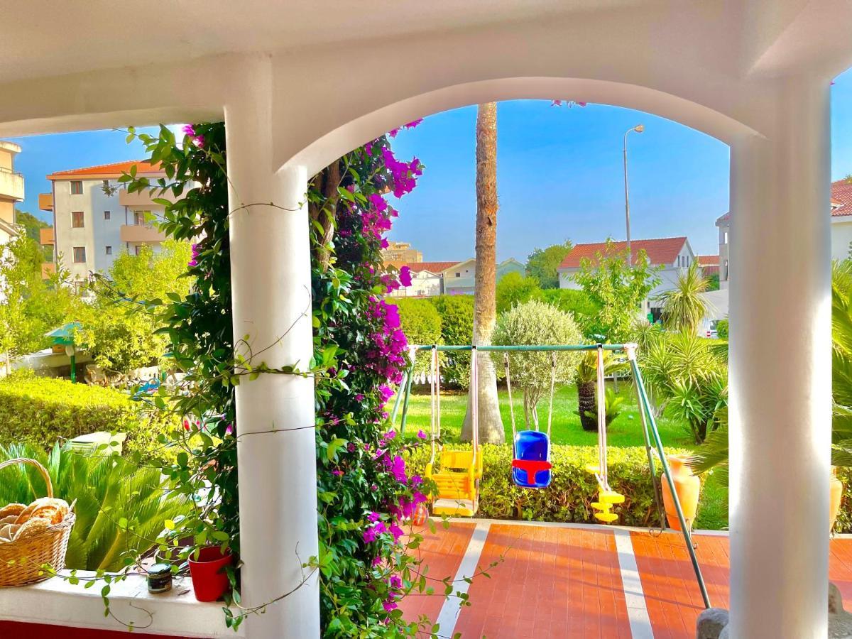 ホテル Vila L ブドヴァ エクステリア 写真