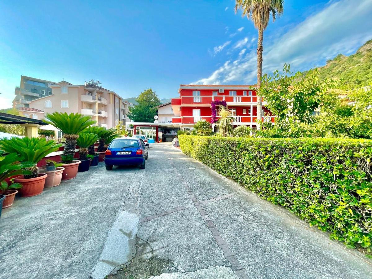 ホテル Vila L ブドヴァ エクステリア 写真
