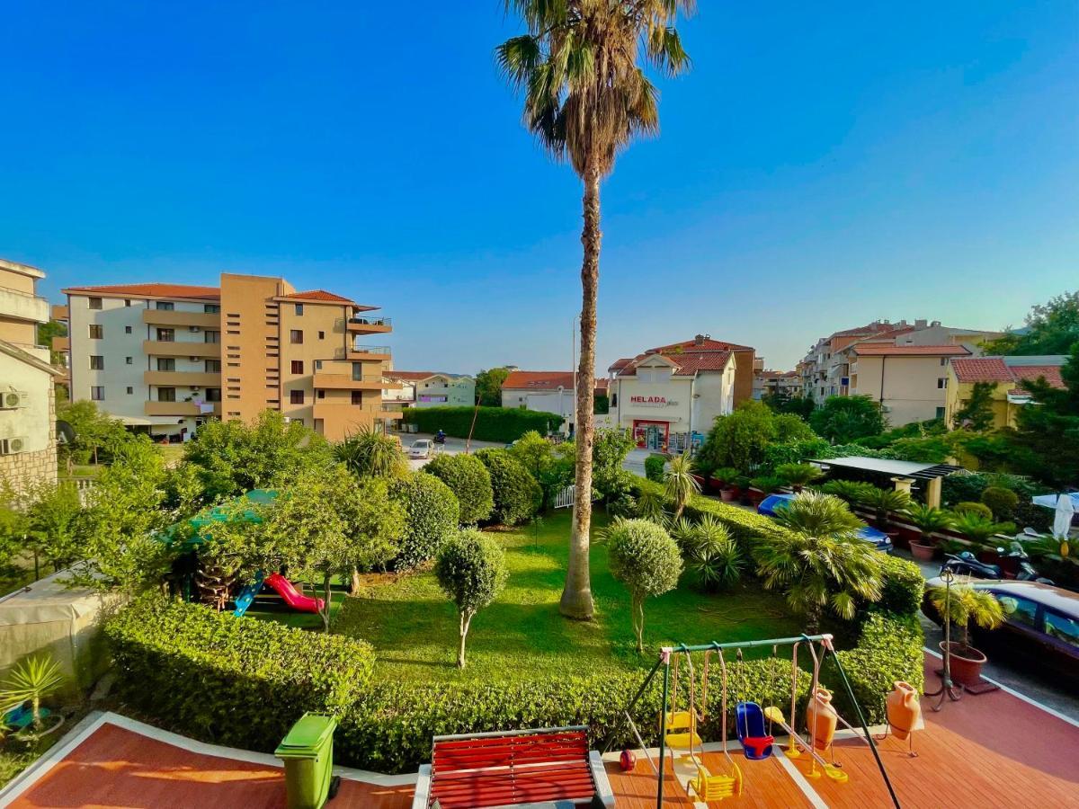 ホテル Vila L ブドヴァ エクステリア 写真