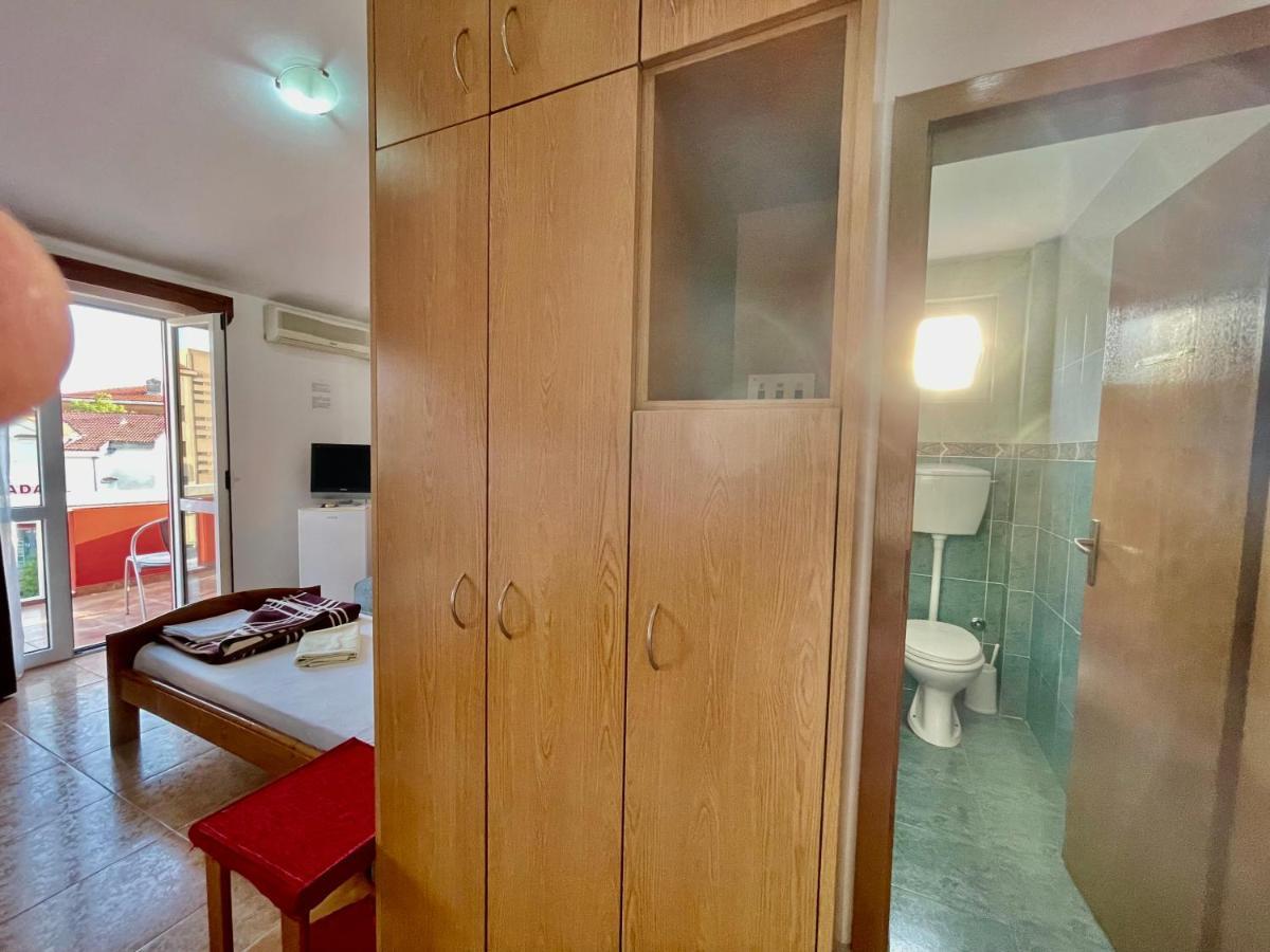 ホテル Vila L ブドヴァ エクステリア 写真