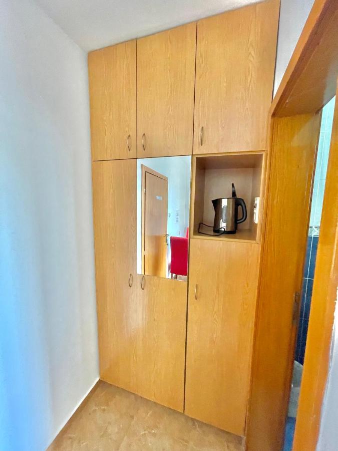 ホテル Vila L ブドヴァ エクステリア 写真
