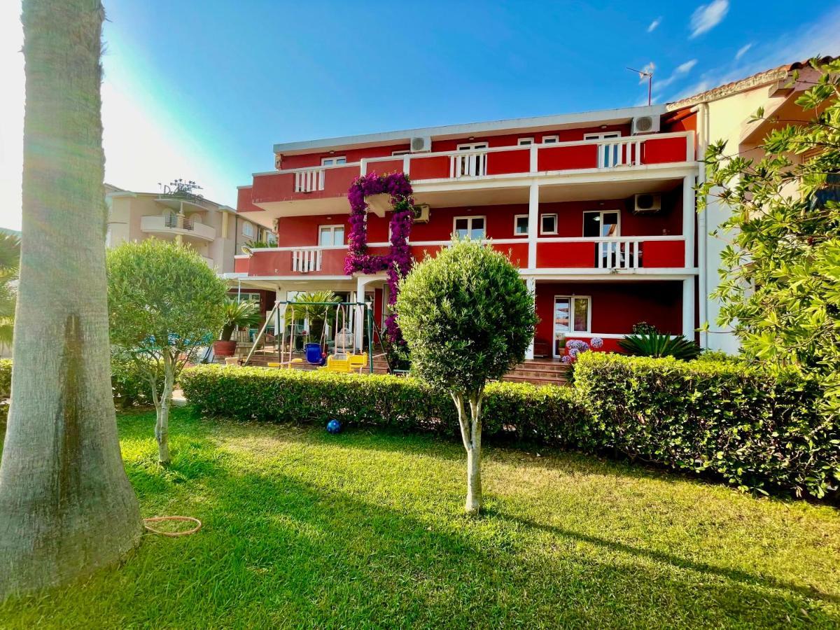 ホテル Vila L ブドヴァ エクステリア 写真