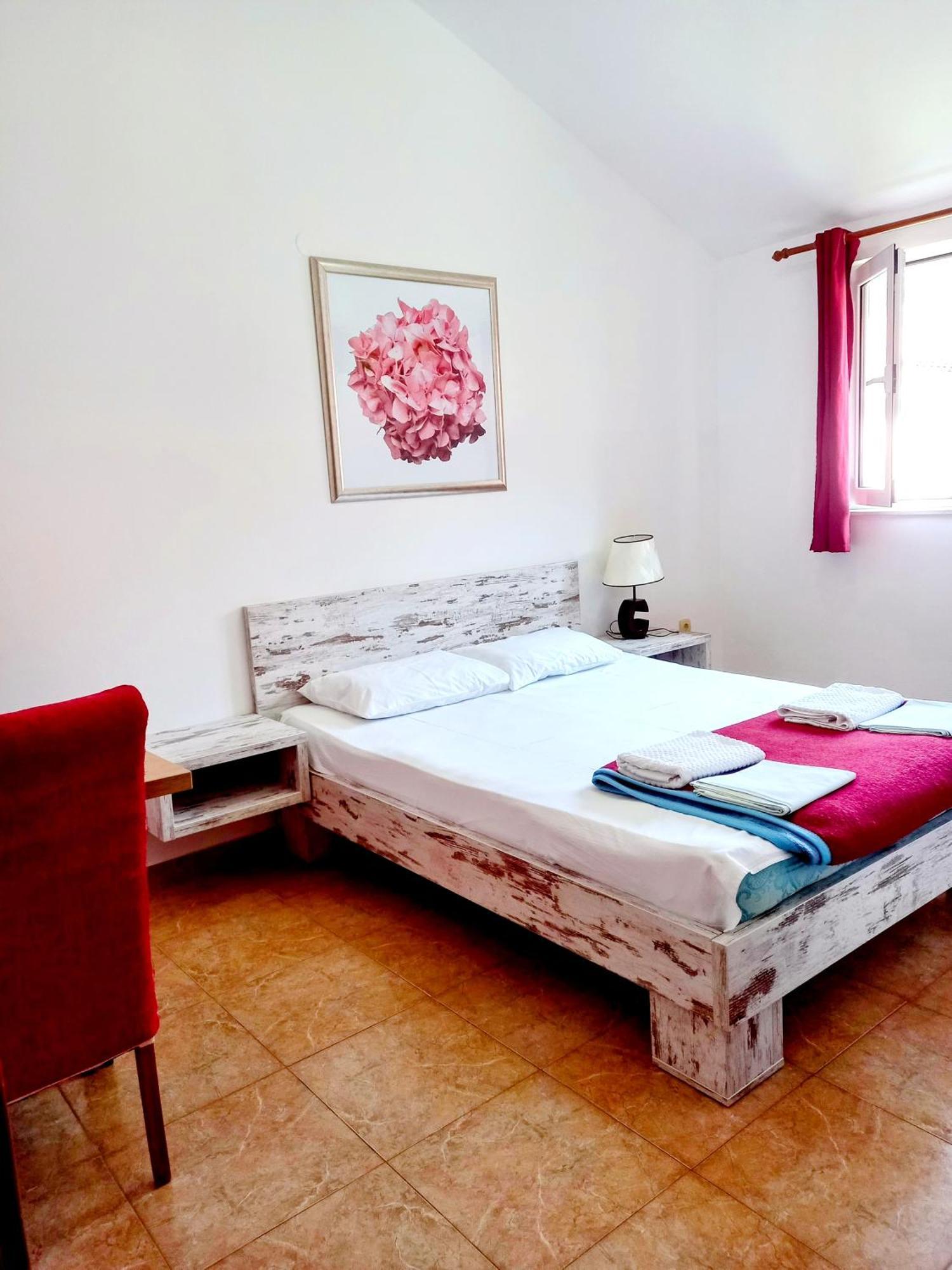 ホテル Vila L ブドヴァ エクステリア 写真